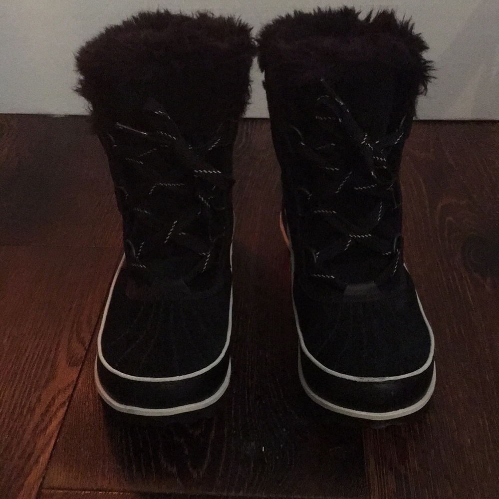 SOREL BLACK SNOW BOOTS SIZE 6